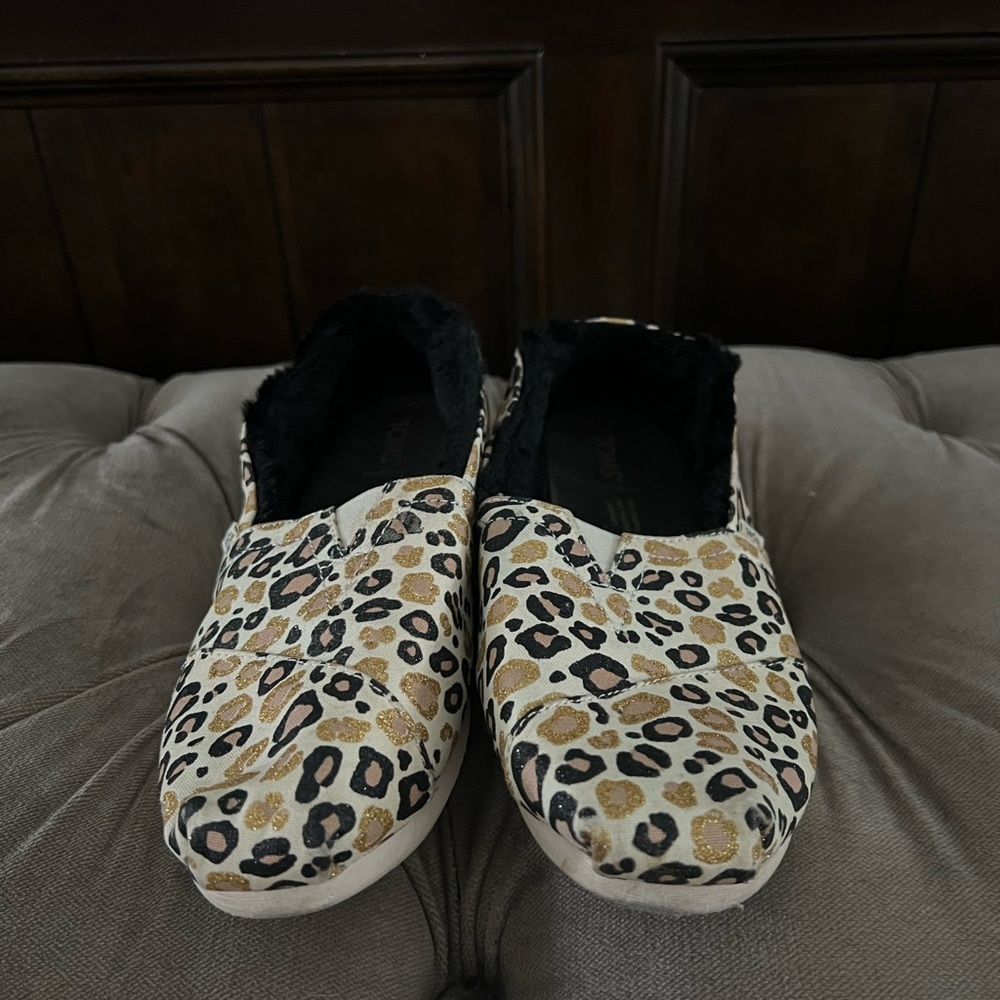 Toms